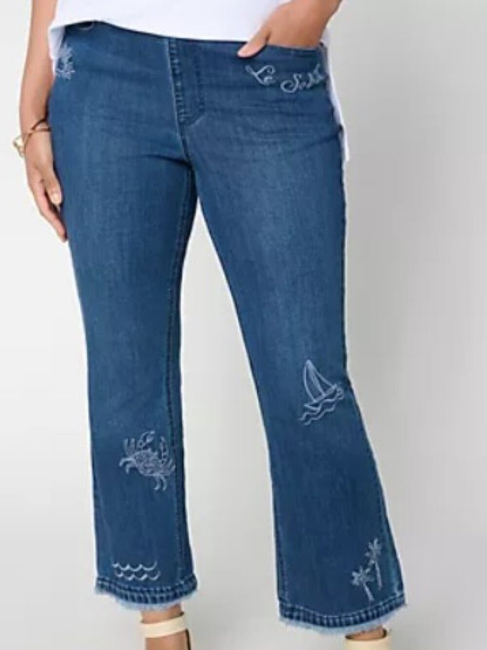 Susan Graver Petite Stretch Denim Soleil Embroidered Jeans - NWT P12